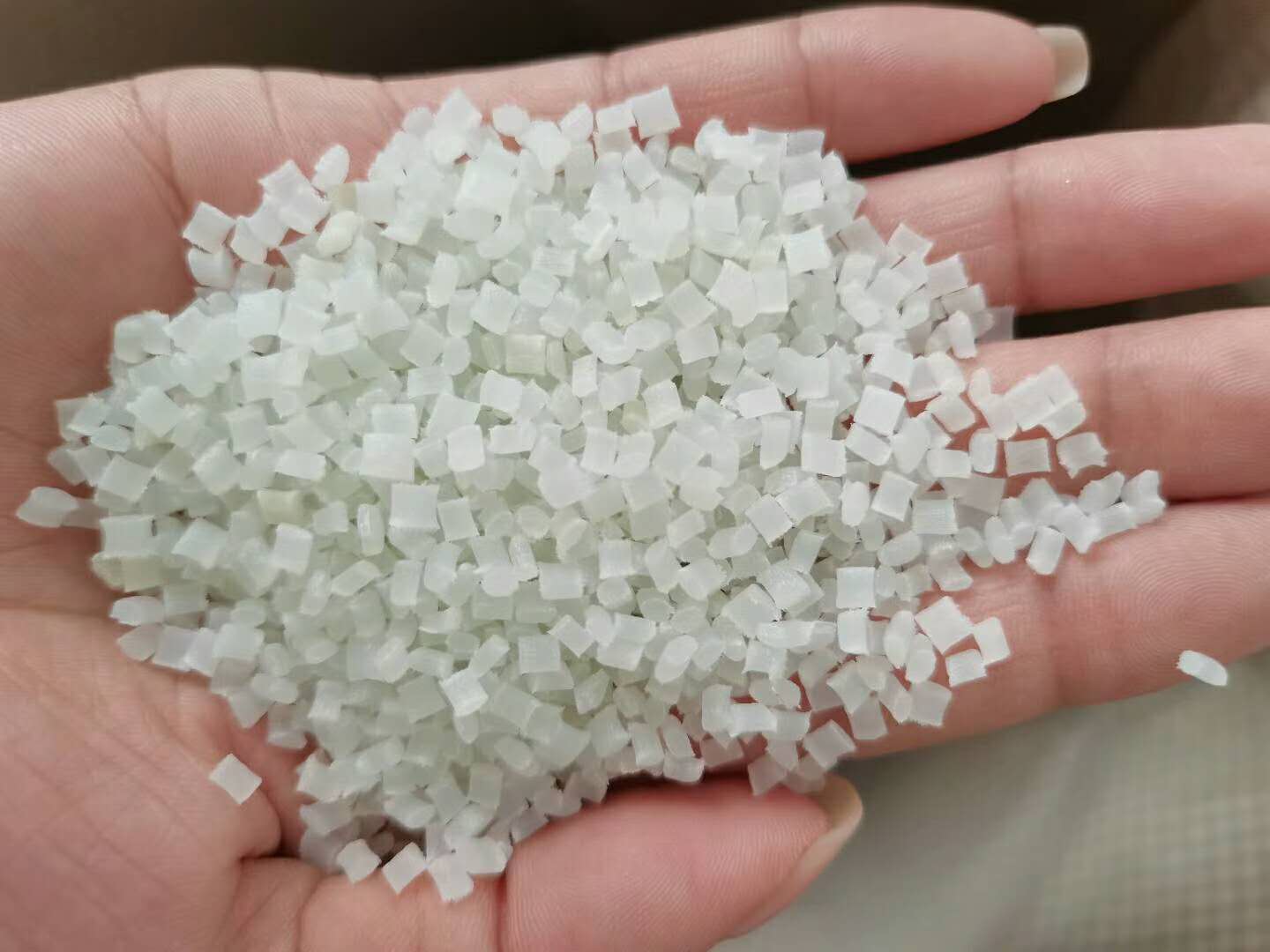 尼龍610是一種力學(xué)性能優(yōu)良的熱塑性工程塑料